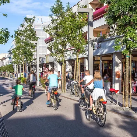 Apartment 1 Bedroom Lovely In *